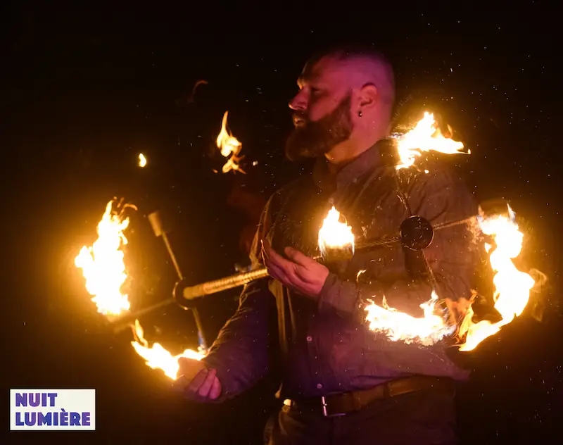 L'instant capturé dans les flammes
